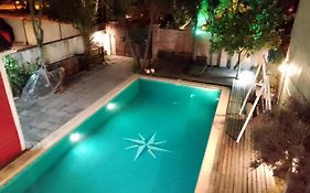Habitación en villa neo victoriana con piscina